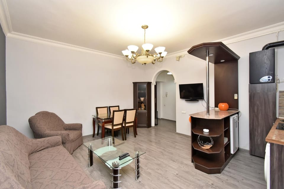Martiros Saryan street, 1 bedroom Sunny, New Renovated apartment SA185 Apartment in Yerevan