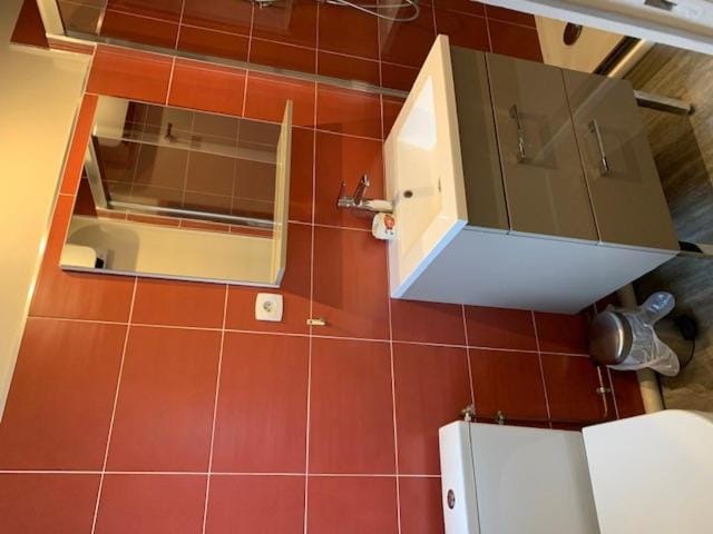 chambre indépendante chez particuliers avec salle de bain privative Vacation rental in Auvergne-Rhône-Alpes