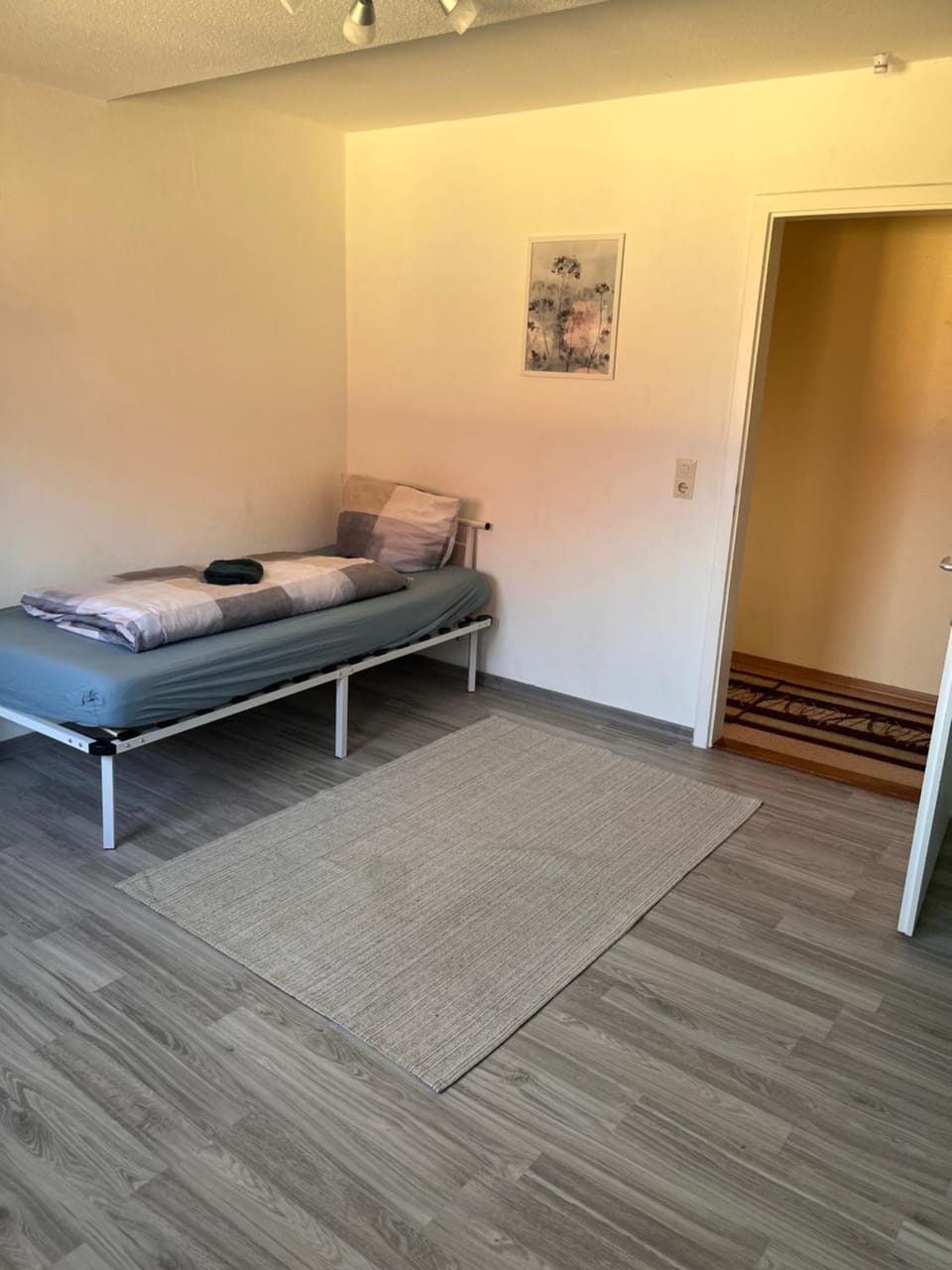 Große Monteurwohnung mit 4 Zimmer und Parkplatz, Waschmaschine, Internet, voll ausgestattete Küche Apartment in Bavaria