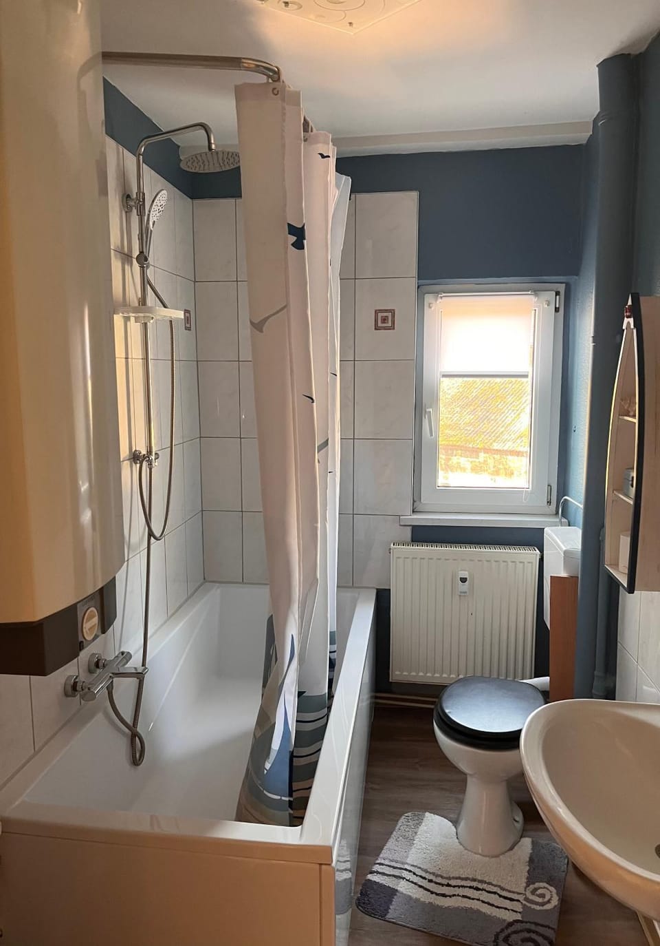Große Monteurwohnung mit 4 Zimmer und Parkplatz, Waschmaschine, Internet, voll ausgestattete Küche Apartment in Bavaria