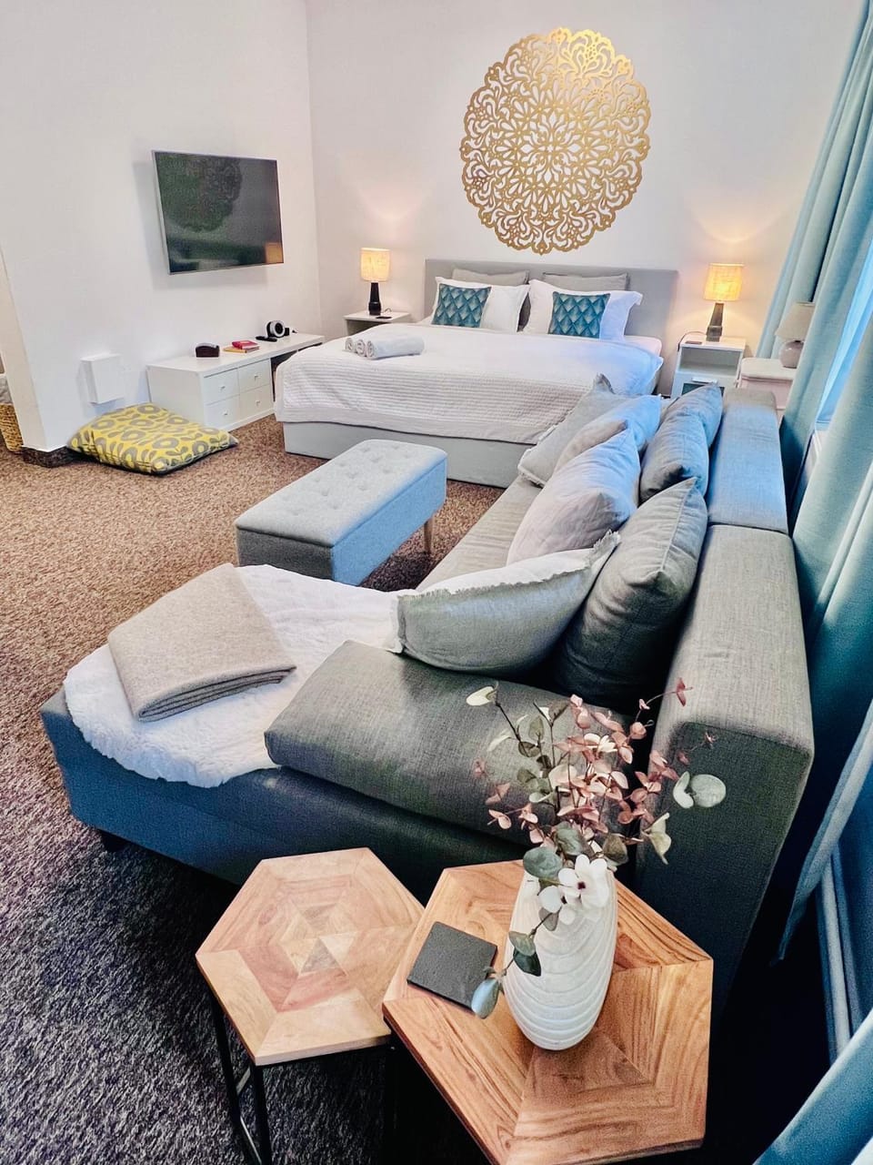 Photo of the whole room