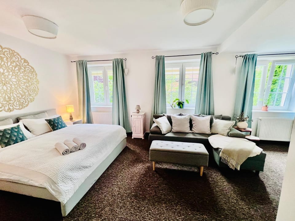 Photo of the whole room