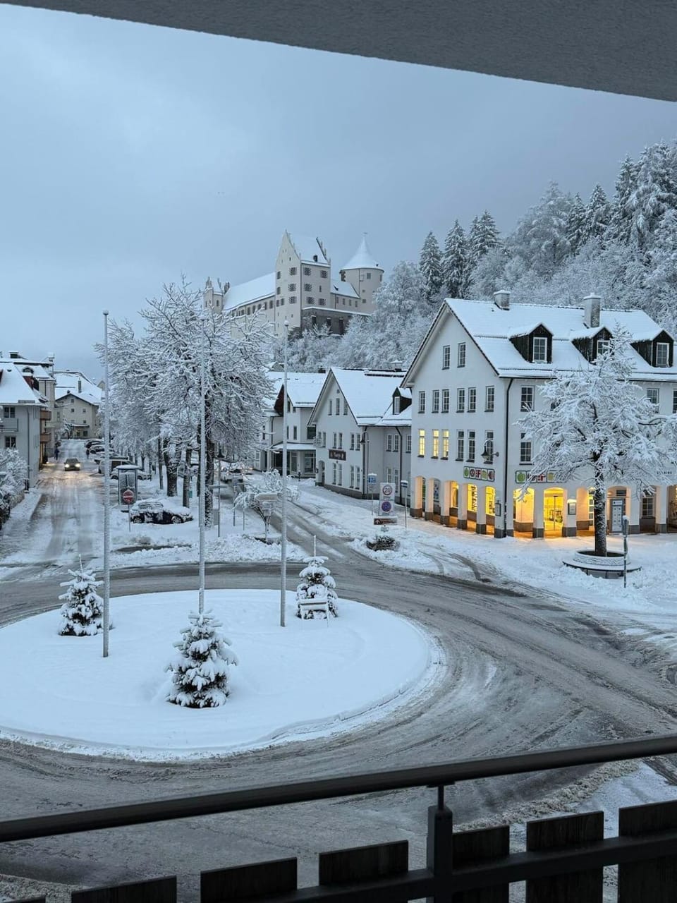 Winter, Balcony/Terrace, Street view