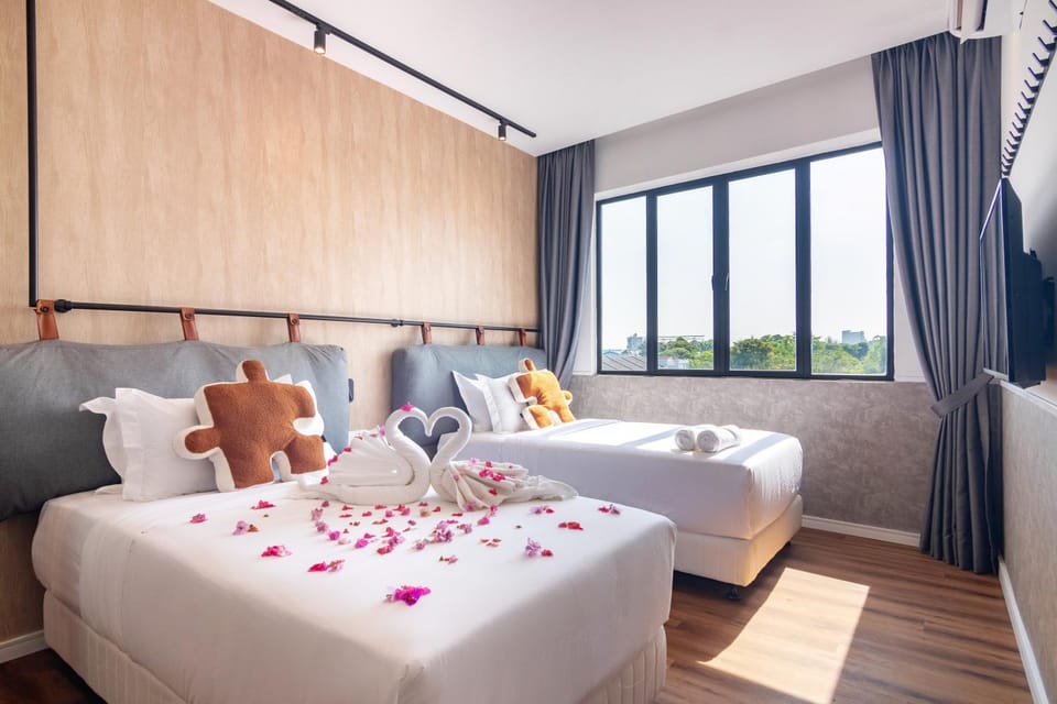 Photo of the whole room, Bedroom