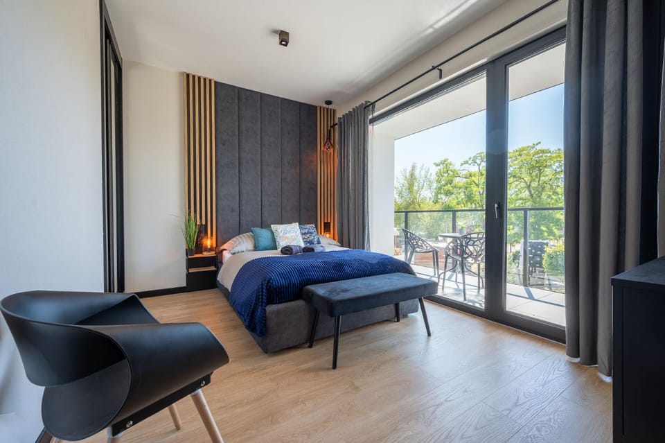 Bed, View (from property/room), Balcony/Terrace, Bedroom