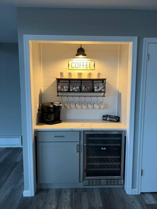 Coffee/tea facilities, Lounge or bar