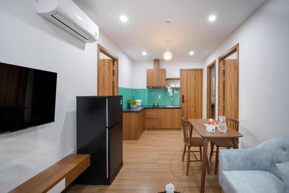 Communal lounge/ TV room, TV and multimedia, Kitchen or kitchenette, Living room, Seating area, Dining area