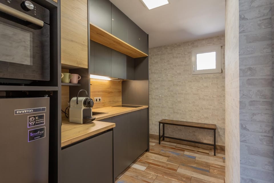 Kitchen or kitchenette, minibar, pet friendly, stove
