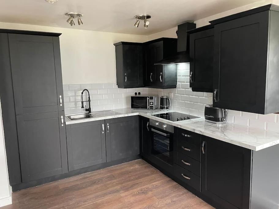 Stunning Central Apartment With Free Parking Apartment in Sheffield