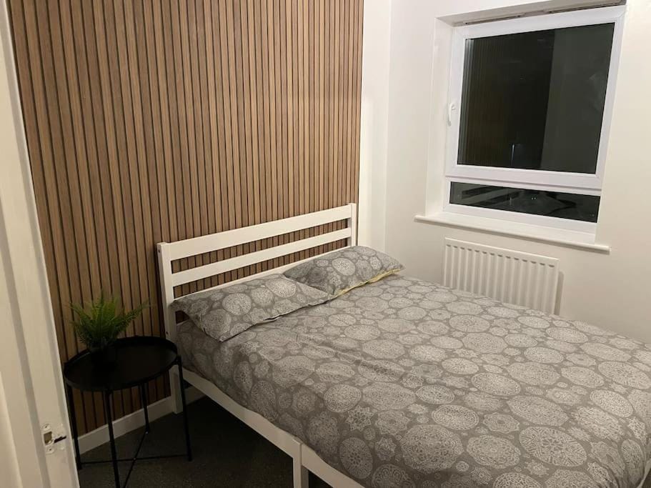Stunning Central Apartment With Free Parking Apartment in Sheffield