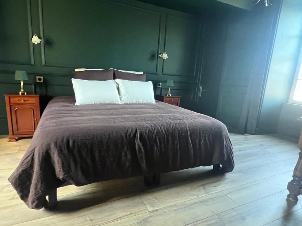 La Millière - "Marie-Anne & Marie-Adélaïde & Charette" - Chambres indépendantes - Piscine & campagne - Bed and Breakfast in Pays de la Loire