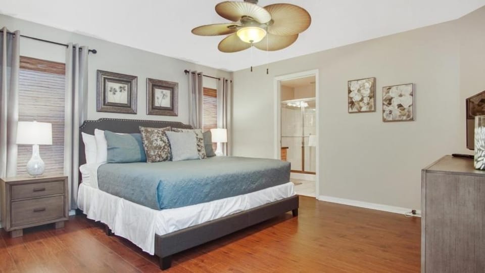Tranquil Hideaway at Sandy Ridge home Villa in Loughman