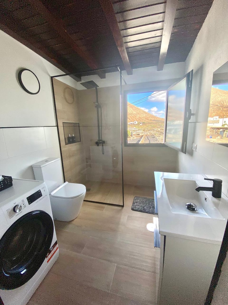 Shower, Bathroom, Mountain view