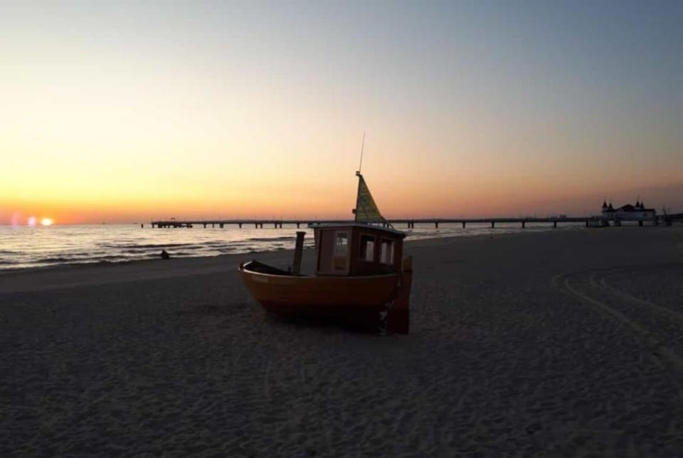 Neighbourhood, Beach, Sunset