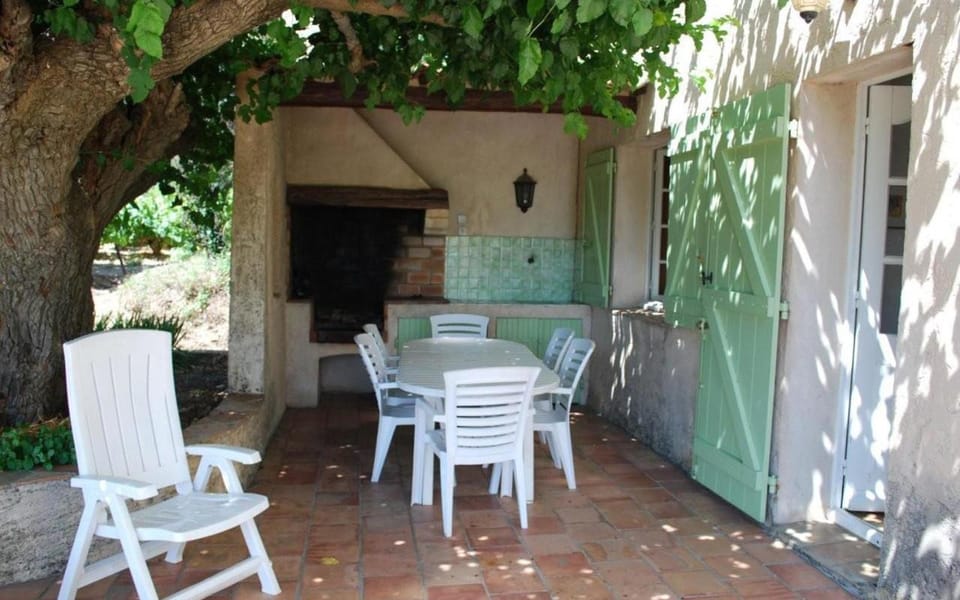 Gîte dans les vignes la calade House in Cogolin