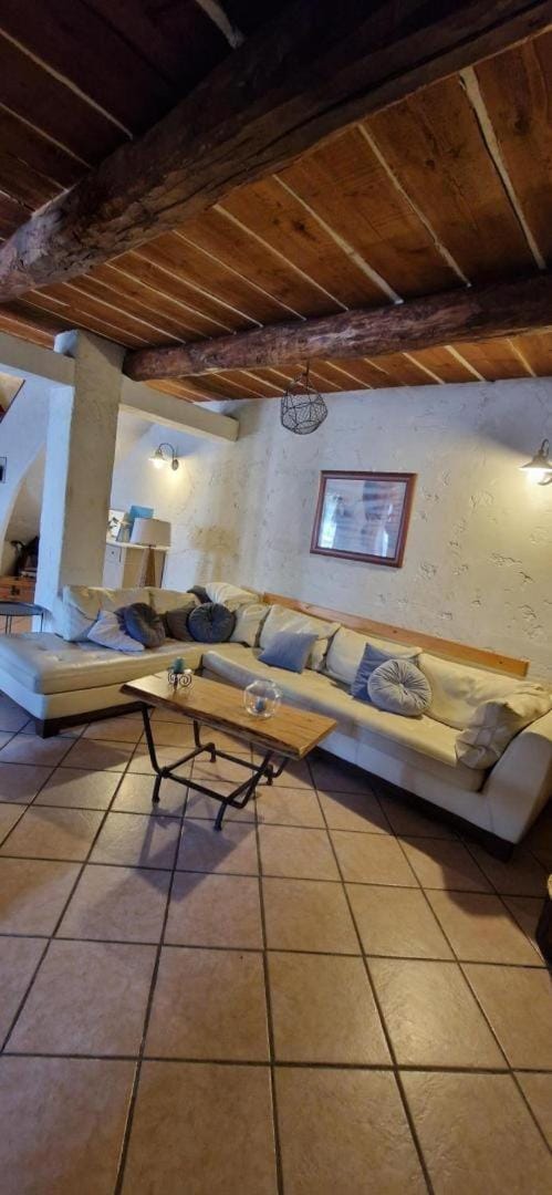 Gîte individuel camfier House in Saint-Maximin-la-Sainte-Baume