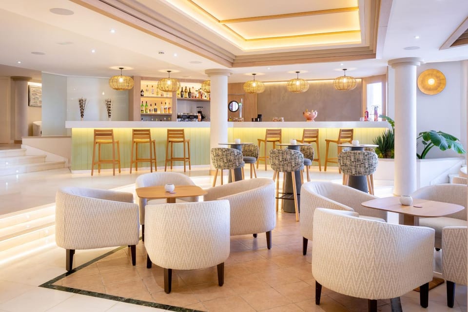 Lobby or reception, Lounge or bar, Drinks