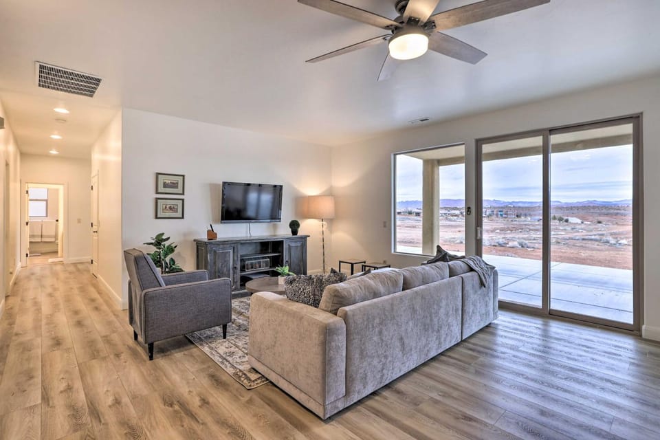 Modern Apartment w/ Beautiful Mountain Views! Apartment in St George