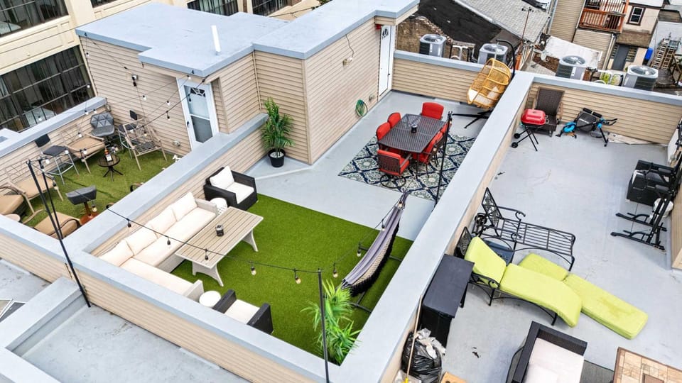 Brand New Dbl Unit Roofdeck Outdoor Patio House in Philadelphia