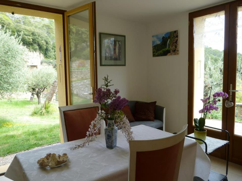 La cascade House in Salernes