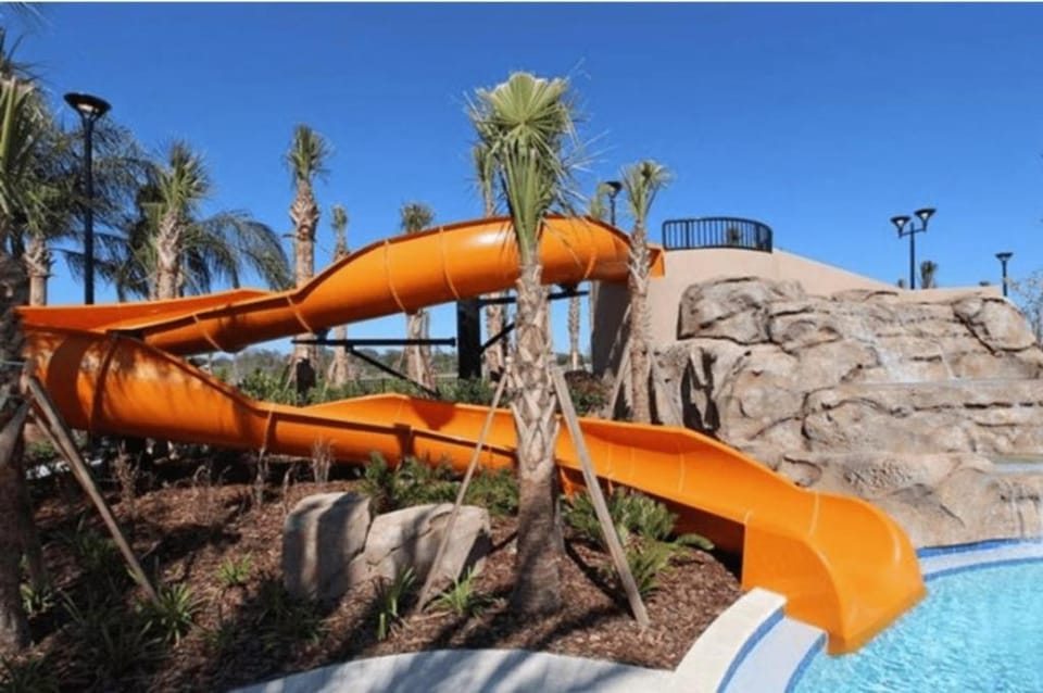 Lake View at Solterra Resort 7 Bedrooms, Sleeps 18 villa Villa in Polk County