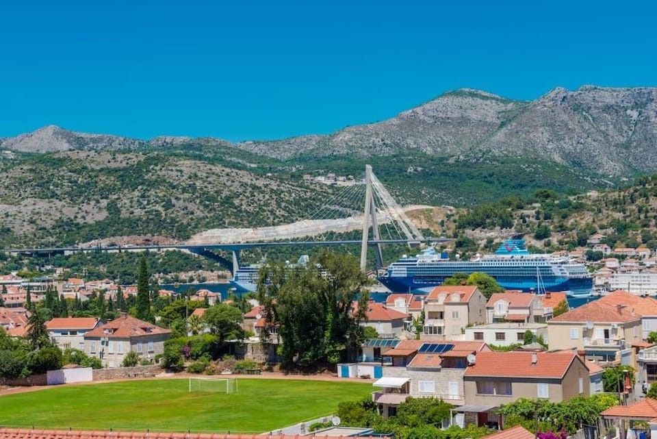 Angela apartment with a beautiful view Apartment in Dubrovnik