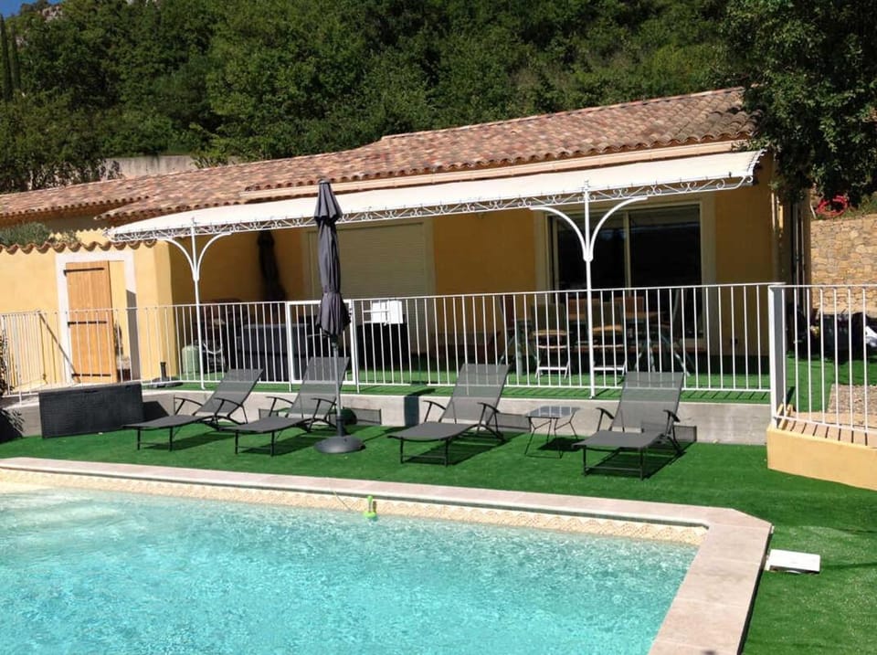 Le gîte le belvedère House in Bauduen