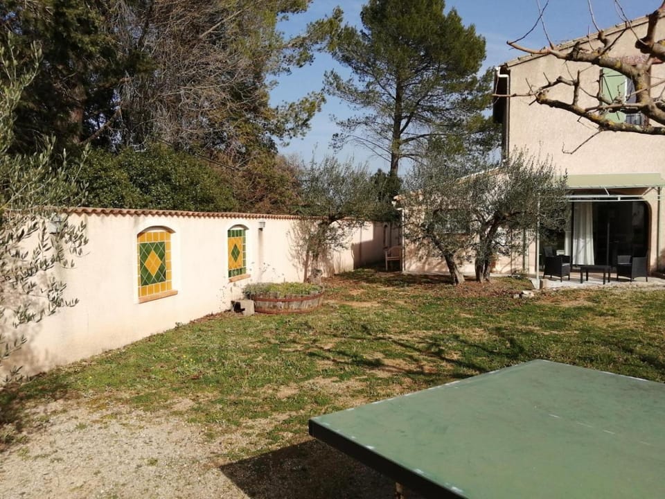 Gite dans maison au calme House in Vidauban