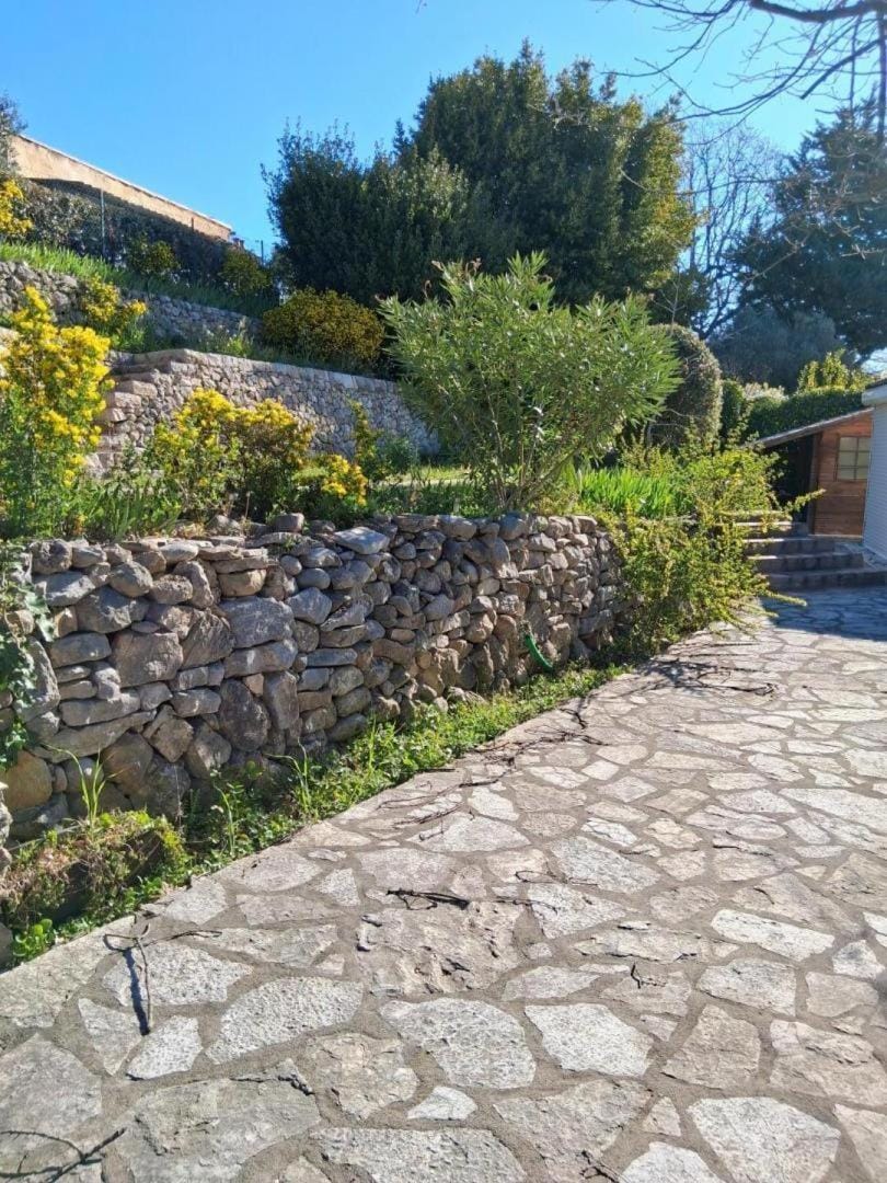 Gîte climatisé font du roux, piscine privée House in Flayosc
