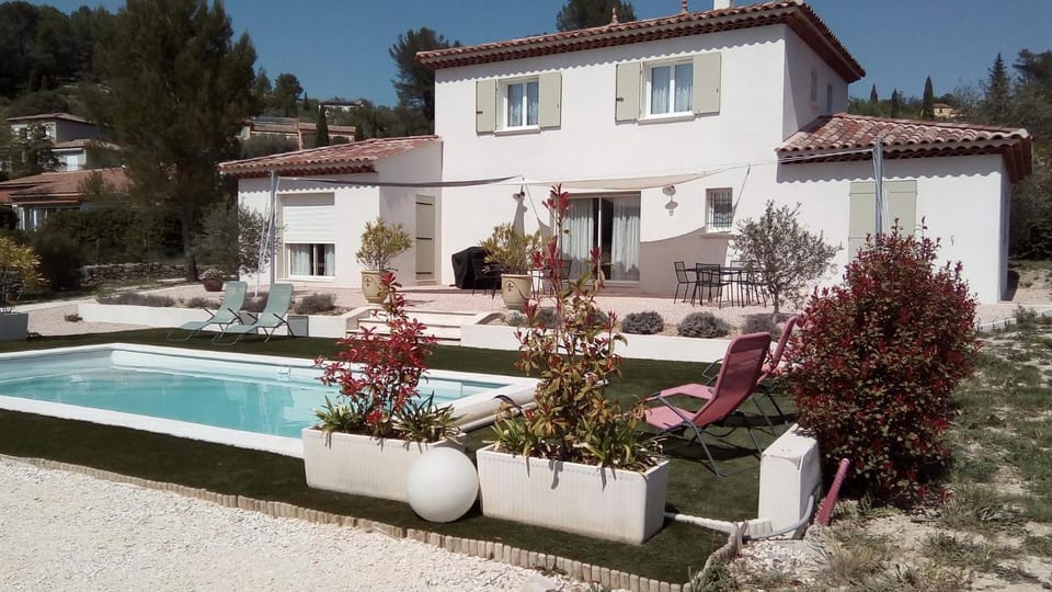 Villa pamperigouste - clim et piscine House in Solliès-Toucas