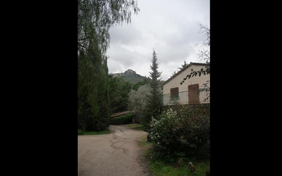 Gite de la bayorre House in Hyères