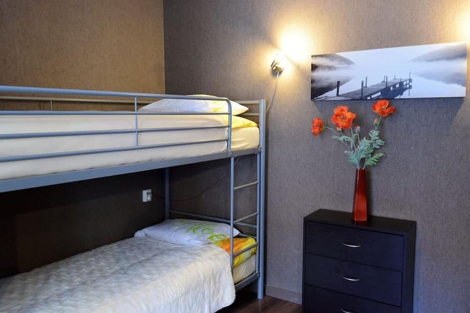 bunk bed