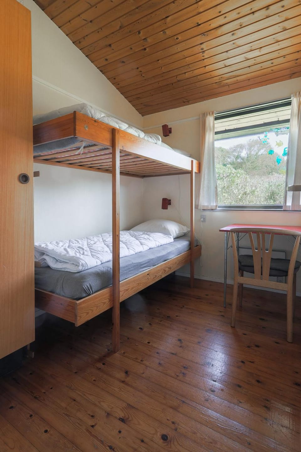 Bedroom, bunk bed, wardrobe