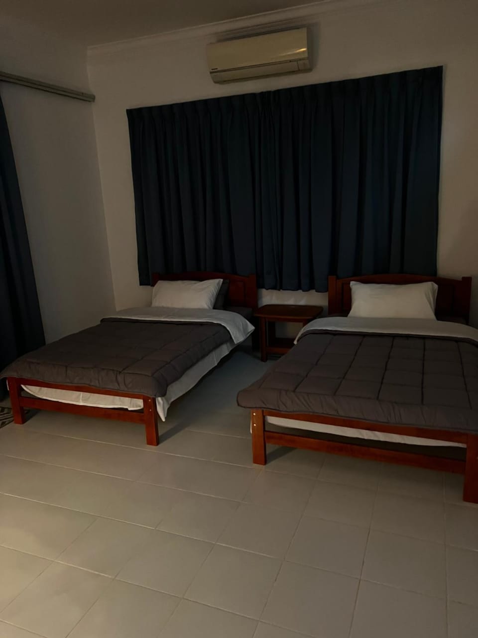 Bedroom, air conditioner