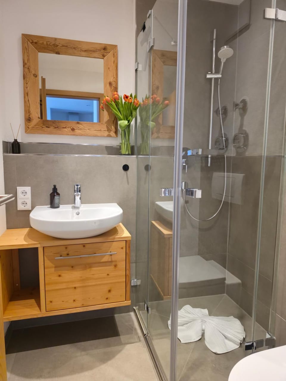Shower, Bathroom