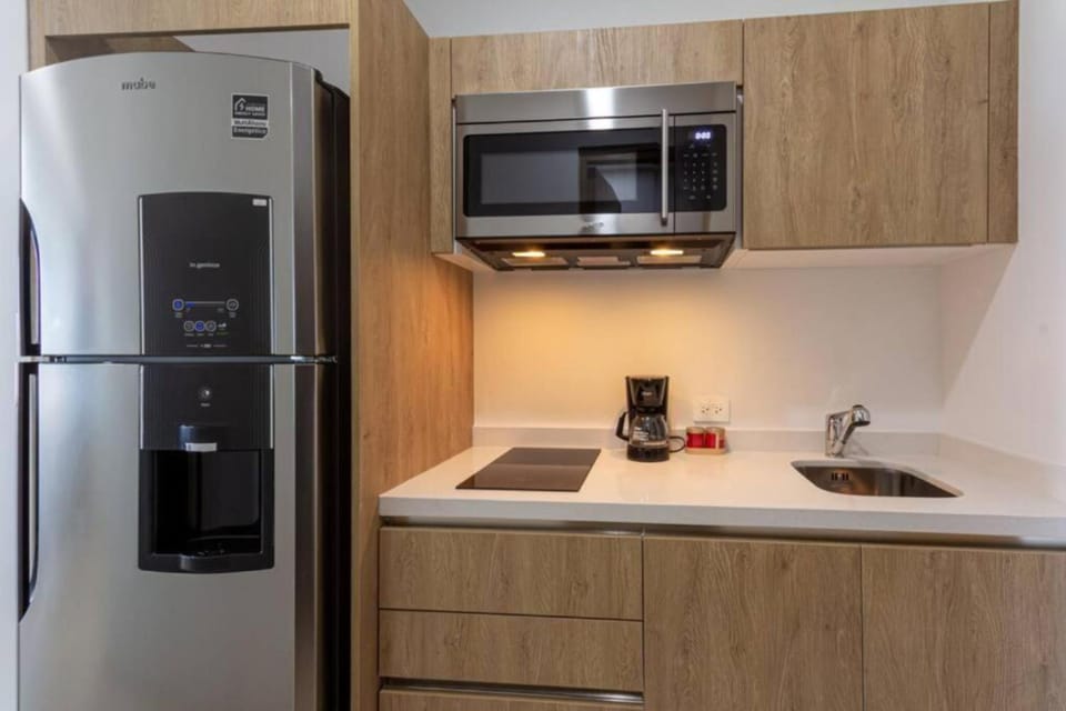 minibar, kitchen