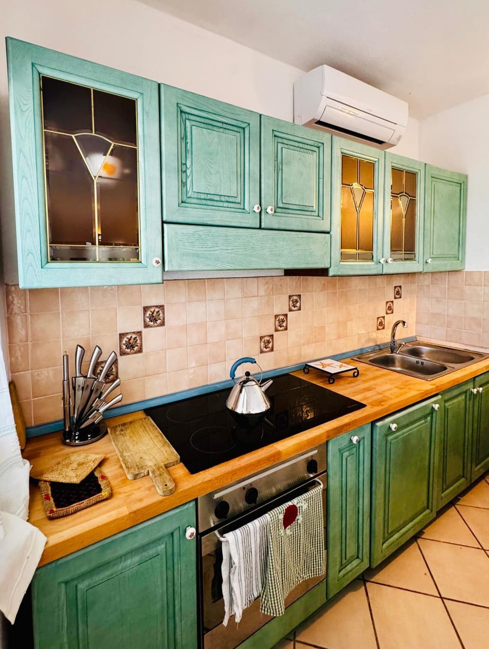 casa a pochi minuti dalla spiaggia di vignola Chalet in Sardinia