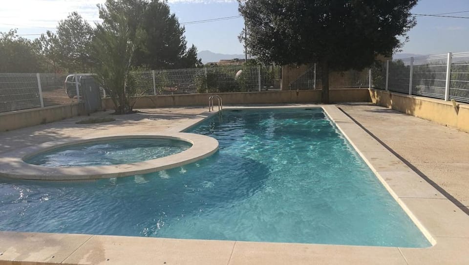 Casa accesible de campo muy grande, con piscina y pistas House in Region of Murcia