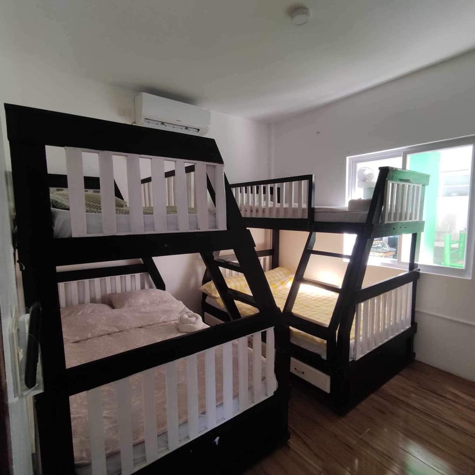 Bungalow in Holidays Beach Resort Apartment in Bolinao