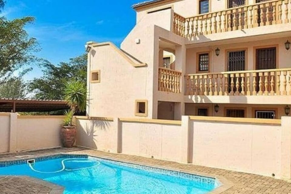 Self Catering. walking distance to beach. Apartment in Margate