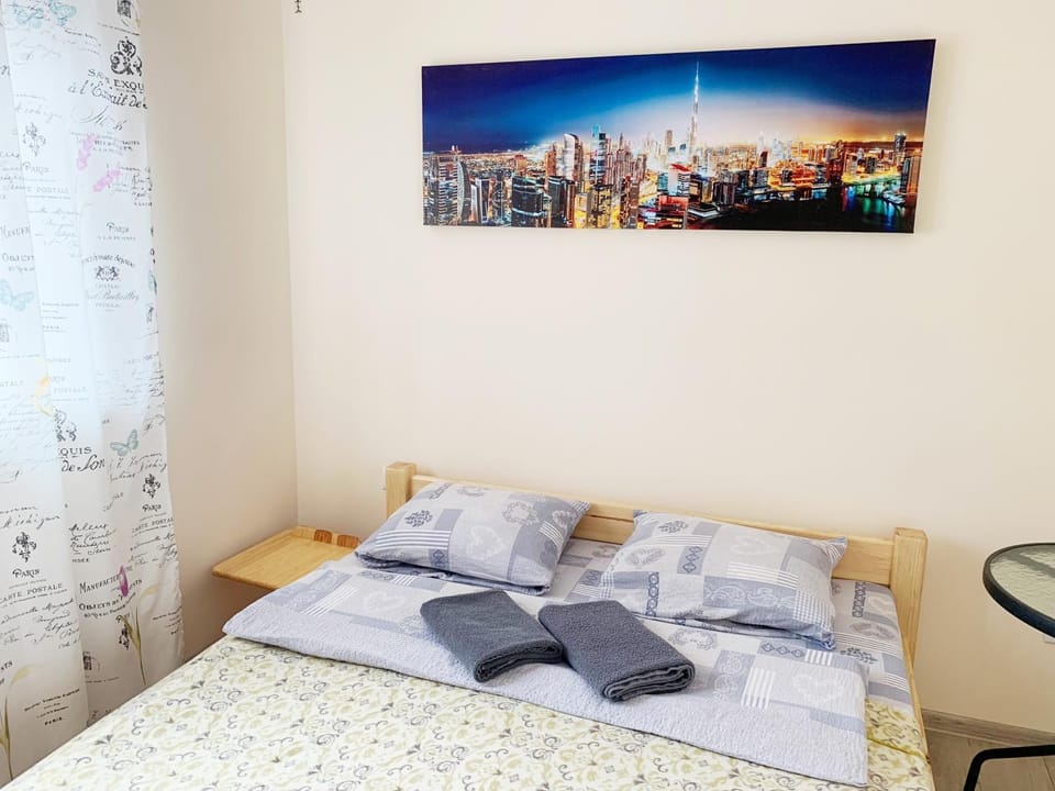 Кімнати на Янгеля 22 хв до вокзалу, ЦЕНТРУ, Hostel in Ukraine