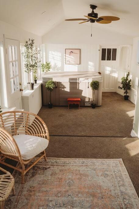 Beach House in Niagara Villa in Lake Erie