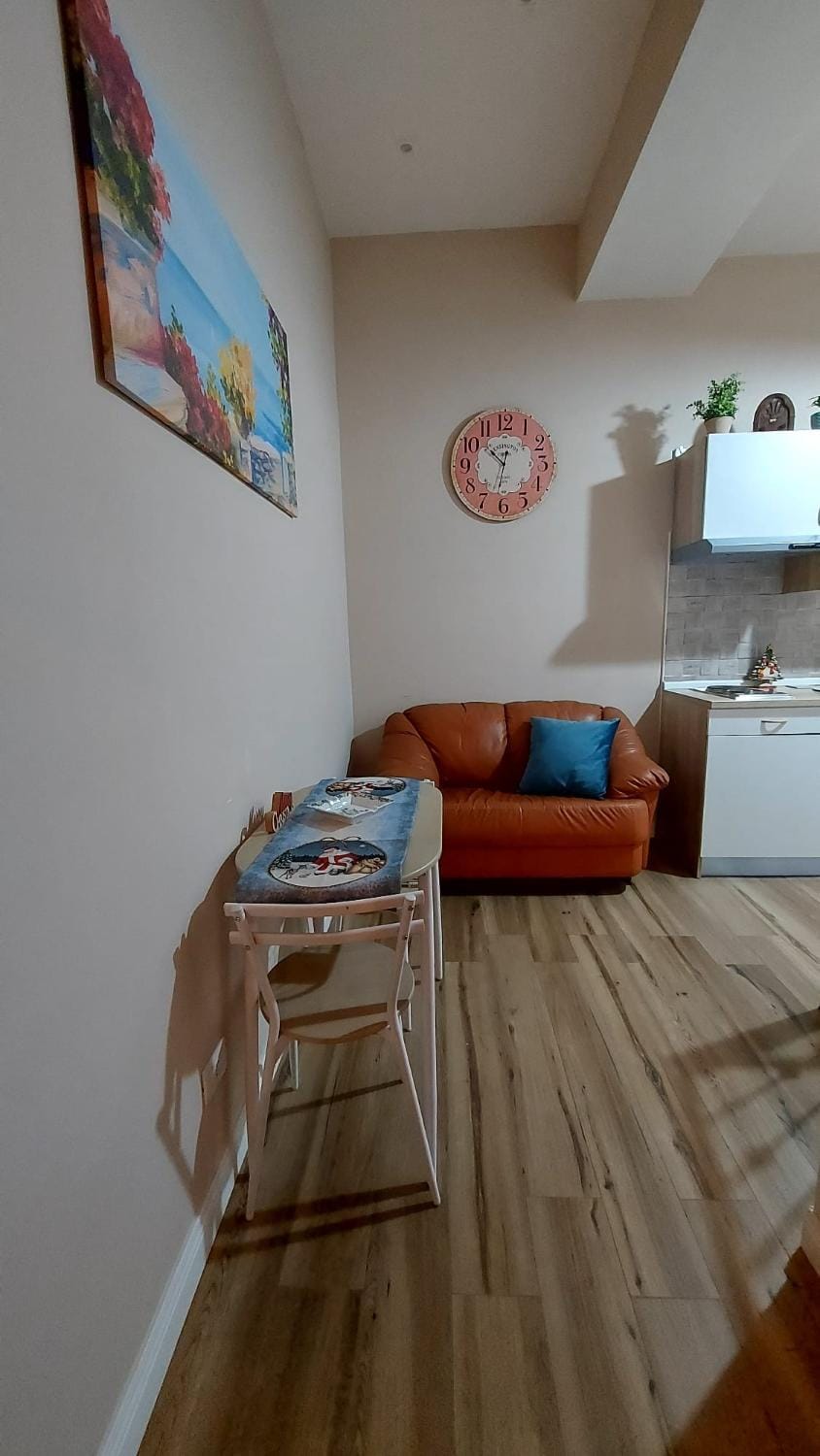 Day, Seating area, Time of day
