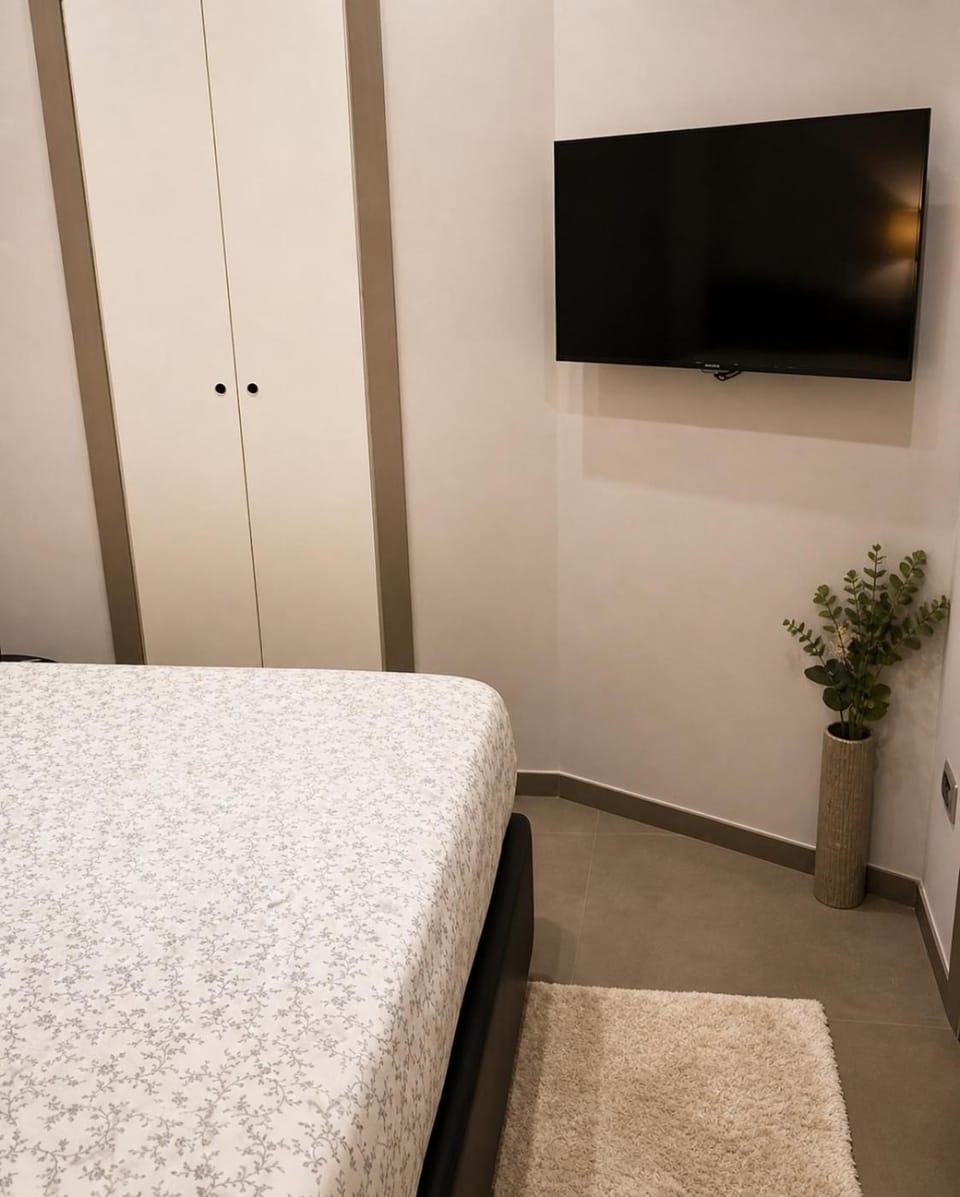 TV and multimedia, Photo of the whole room, Evening entertainment, Bedroom