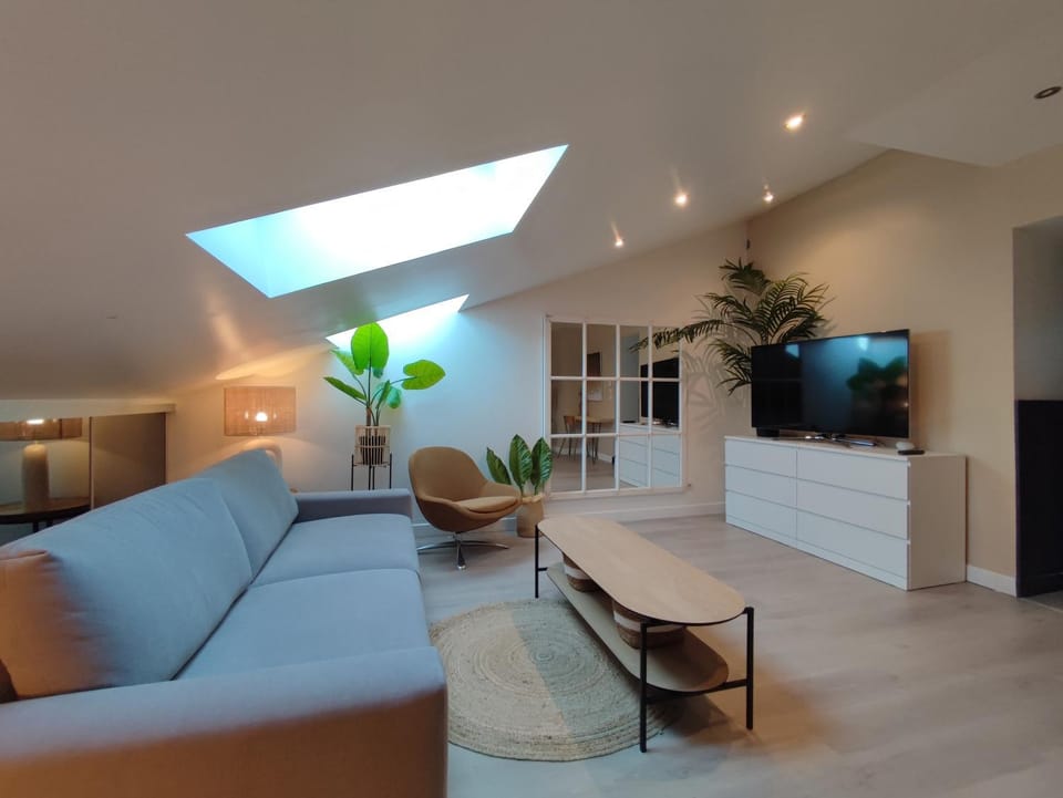 TV and multimedia, Living room, Seating area