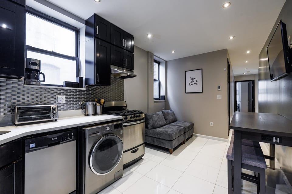 Home Is Where The Park is, Central Park Apartments Apartment in Harlem