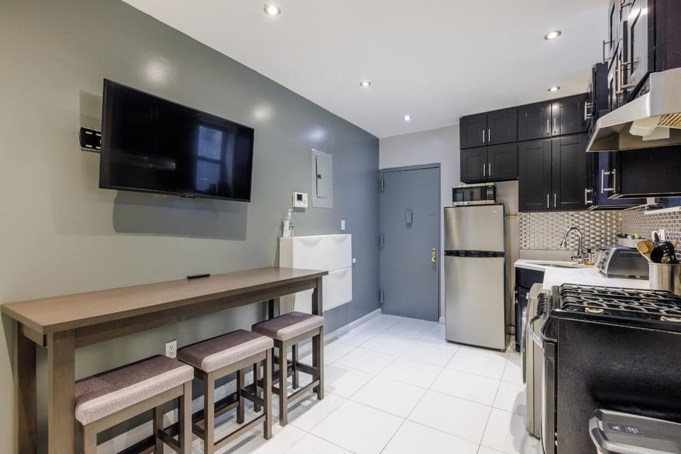 Home Is Where The Park is, Central Park Apartments Apartment in Harlem
