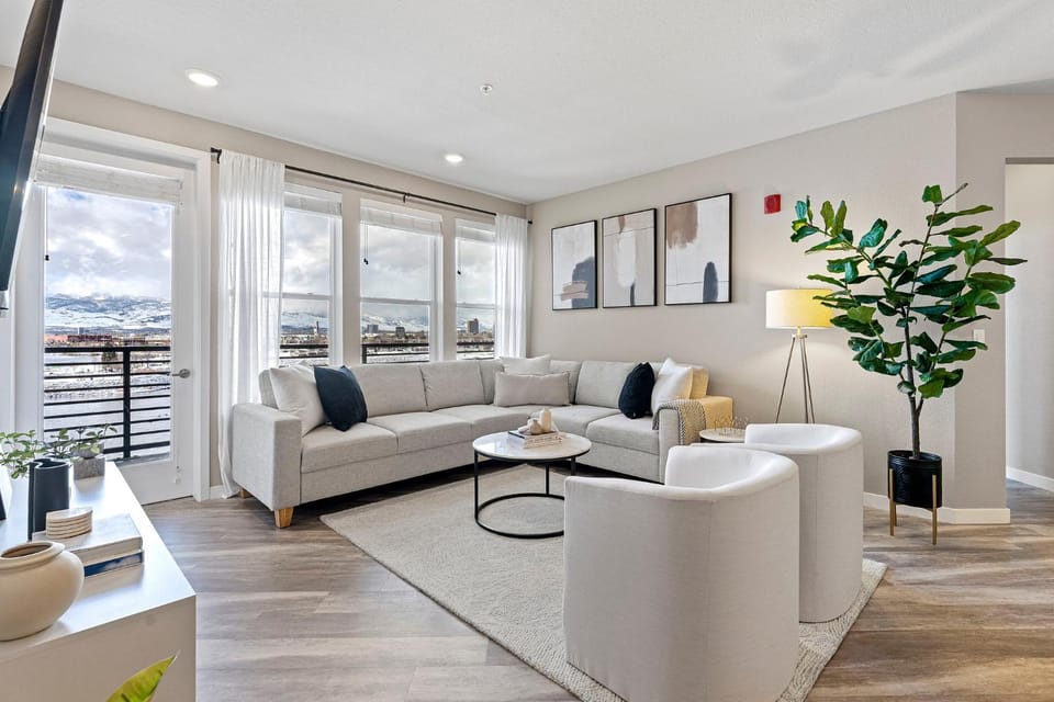 Living room, Seating area