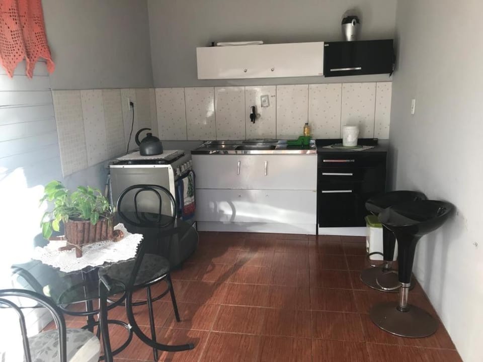 Quitinete com piscina em Balneário Pinhal Apartment in State of Rio Grande do Sul