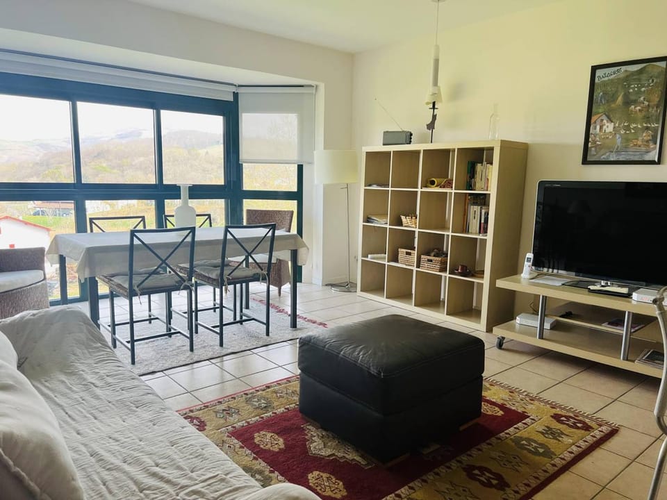 Appartement T2 tout confort à Cambo-les-Bains - FR-1-495-116 Apartment in French Basque Country